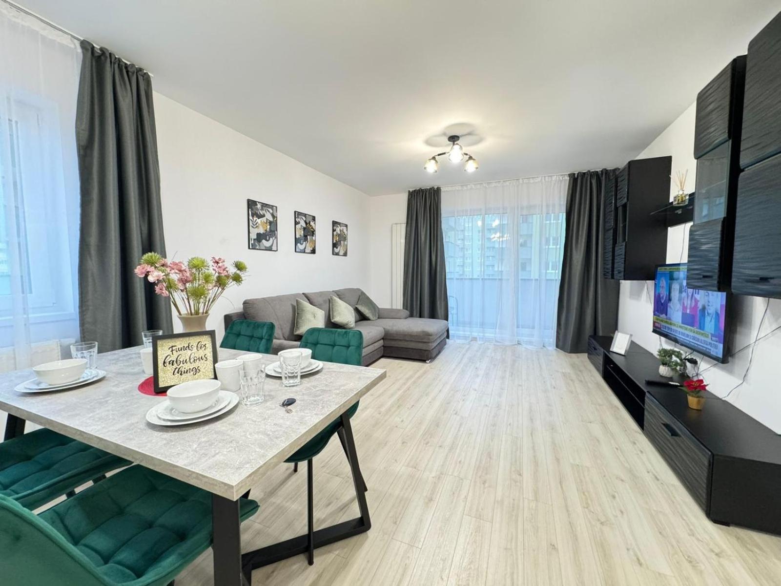 Coresi Mall Area Studios & Apartments By Glam Brašov Exteriér fotografie